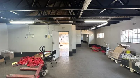 29 Bezuidenhout Rd, Wadeville